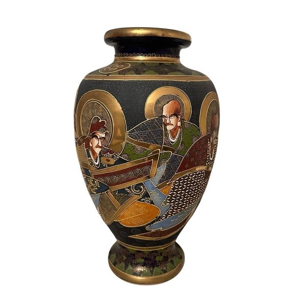 Satsuma Ware 8 Imperial Heads Large 15” Tall Vase - Picture 3 of 16